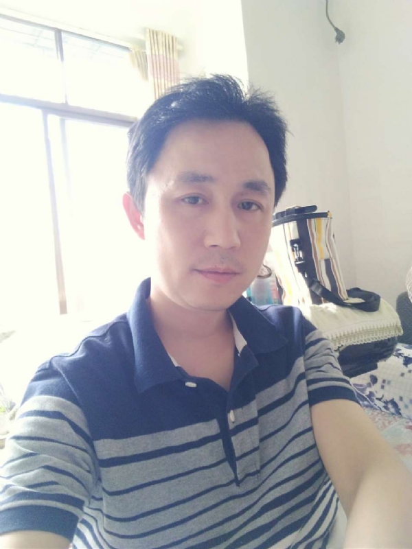 如果爱请深爱的第二张照片--赤水中老年相亲网